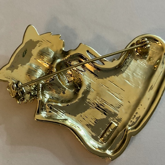 AJC Cat  Brooch Gold Kitten in Boot - Picture 2 of 2